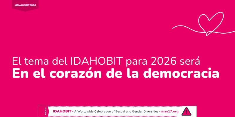 Un dibujo de un corazón con el texto: «El tema del IDAHOBIT para 2026 será "En el corazón de la democracia"».